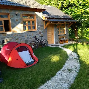 Maison d'hôtes Bujtina Peshtan Guesthouse&camping, Tepelene